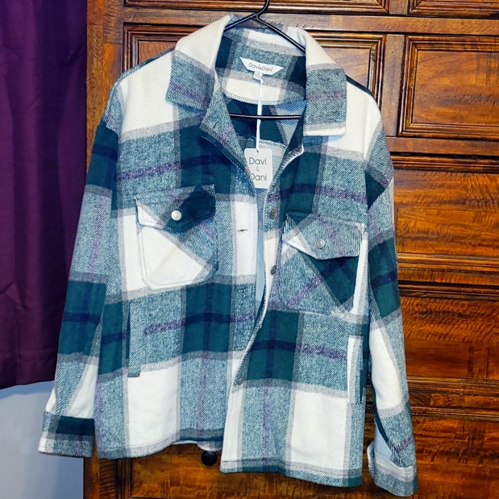 💚Women's NWOTS Davi & Dani green shacket. Sz medium, very warm great for winter